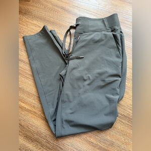 Athleta Women’s Straight Leg Pant